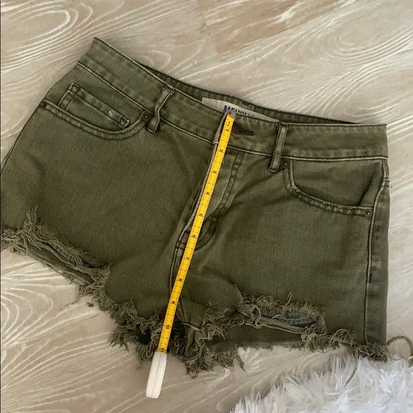 RARE Brandy Melville Shorts - Picture 8 of 8